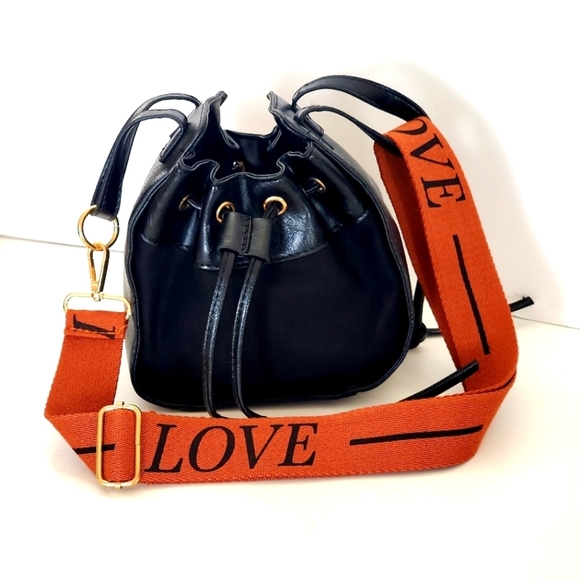 Diophy Handbags - Women's Love Handle Leather and Suede Black Bucket Drawstring Bag